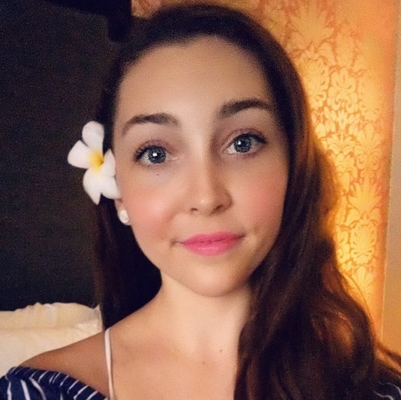 Meet your Posher, Alex - Picture 1 of 1